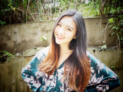 《梦里的姑娘》LRC歌词 《梦里的姑娘》(卓仓桑杰)歌词555uuu下载