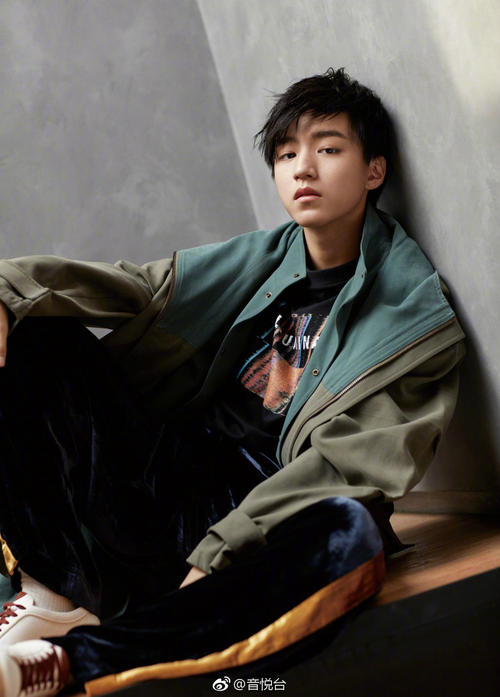 《男人靠得住猪都能上树dj》LRC歌词 《男人靠得住猪都能上树dj》(张吉)歌词555uuu下载