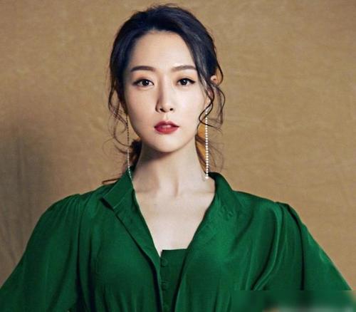 《姐姐》LRC歌词 《姐姐》(周深)歌词555uuu下载