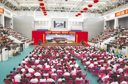 《你虽入我相思门》LRC歌词 《你虽入我相思门》(黄静美)歌词555uuu下载