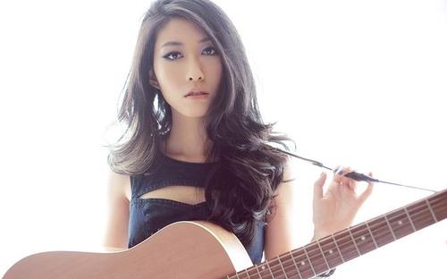 《我的歌声里》LRC歌词 《我的歌声里》(罗艺恒)歌词555uuu下载